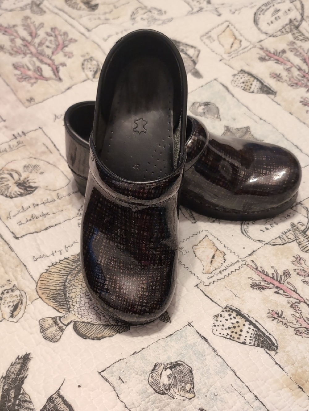 Black Patent Leather Professional Clogs